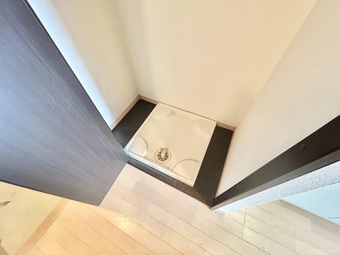 物件内観写真9　(洗濯機置場)