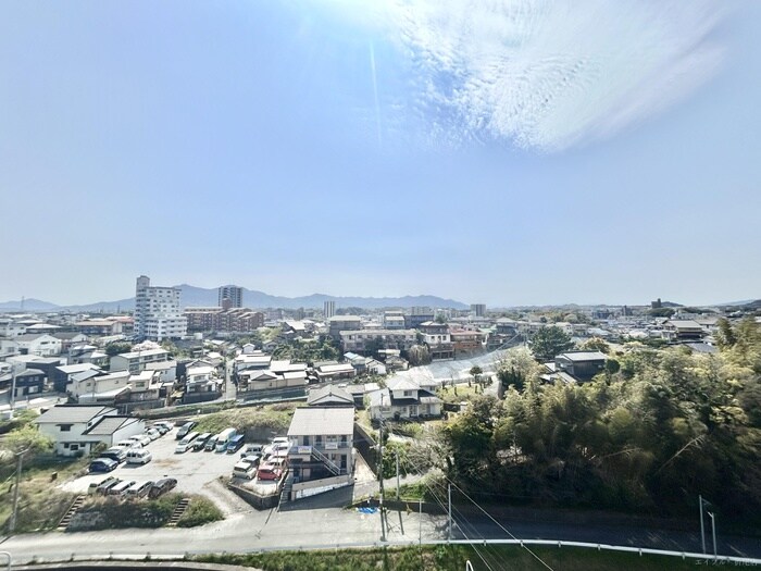 物件内観写真13　(室内からの展望)