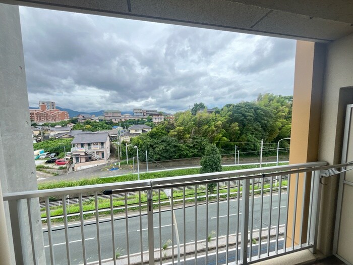 物件内観写真14　(室内からの展望)