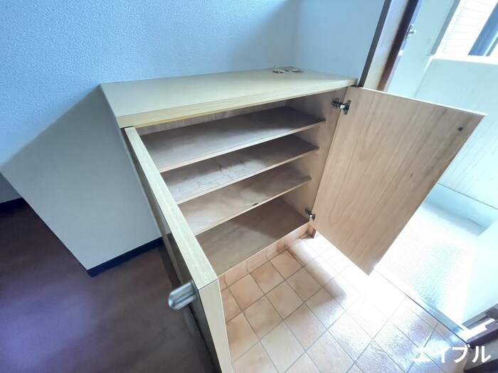 物件内観写真17　(靴箱)