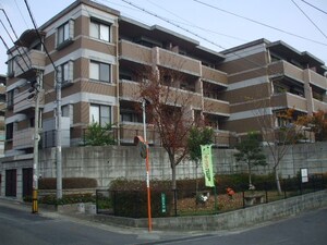 ヴィルヌーブ大池Ａ棟101号外観写真