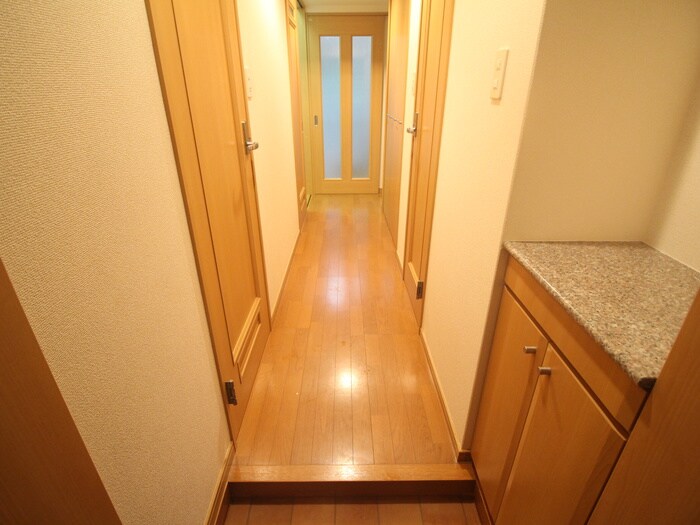 物件内観写真19　(廊下)
