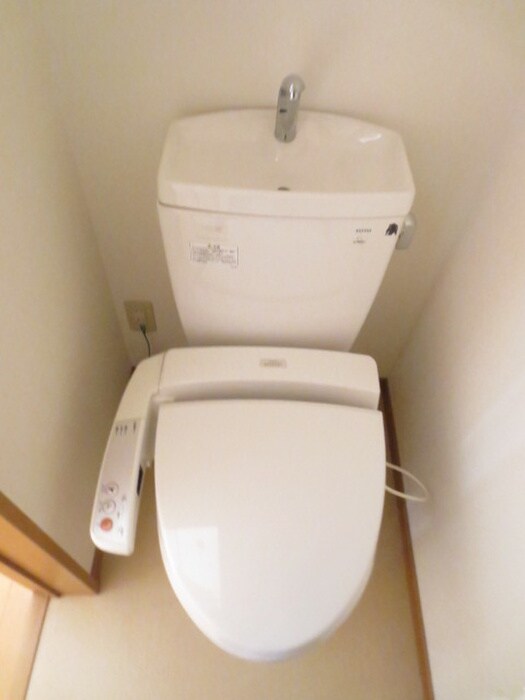 物件内観写真8　(トイレ)