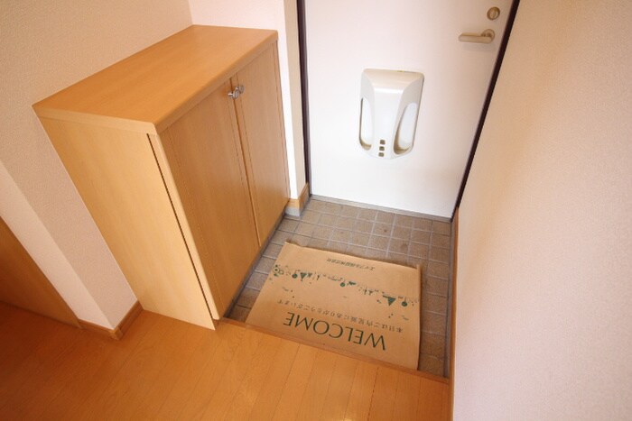 物件内観写真14　(玄関)