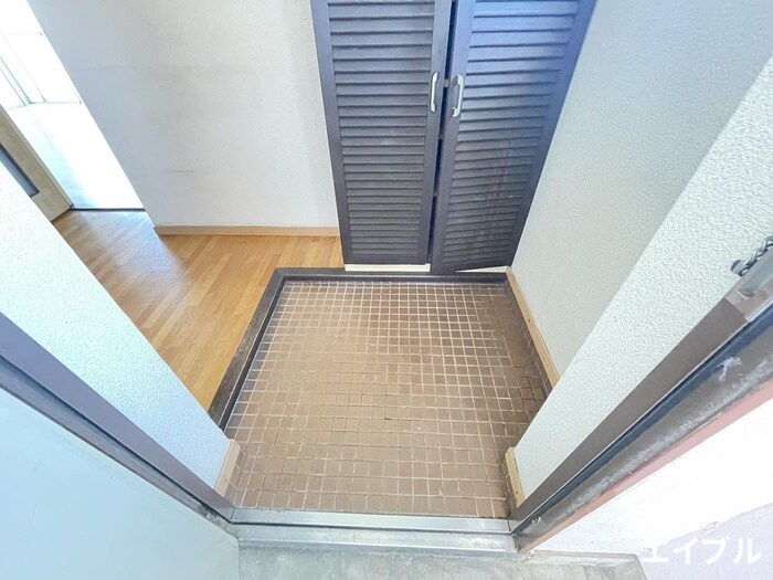 物件内観写真17　(玄関)