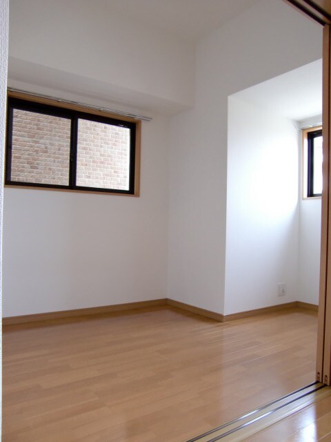 物件内観写真13　(居室)