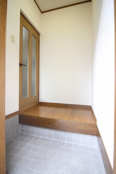 物件内観写真18　(玄関)