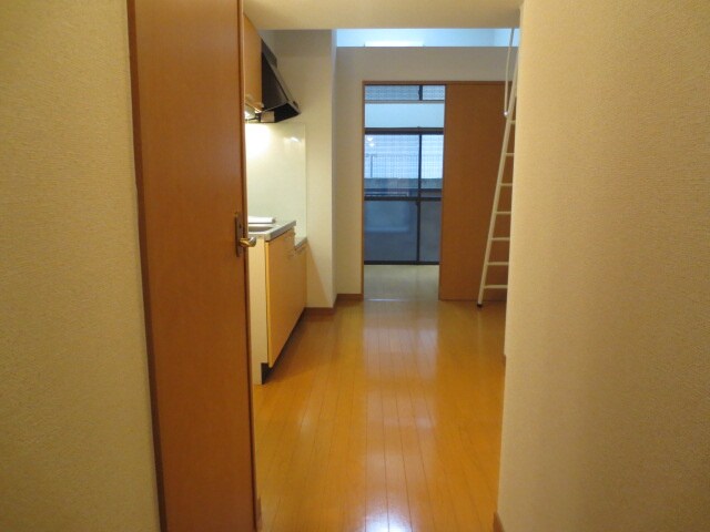 物件内観写真7　(玄関)