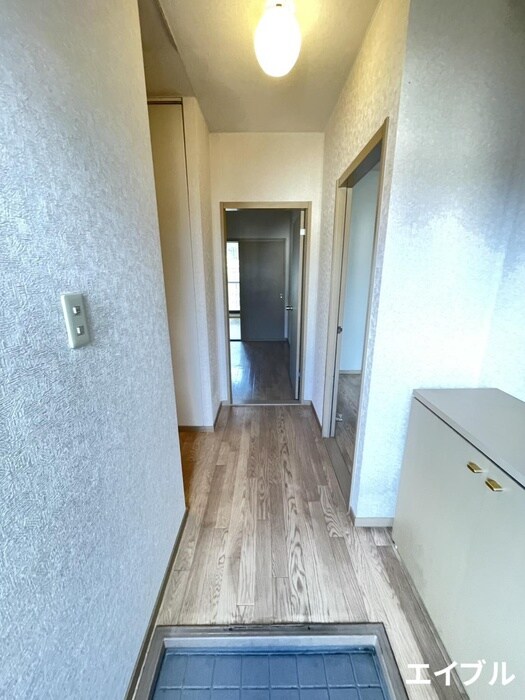 物件内観写真14　(玄関)