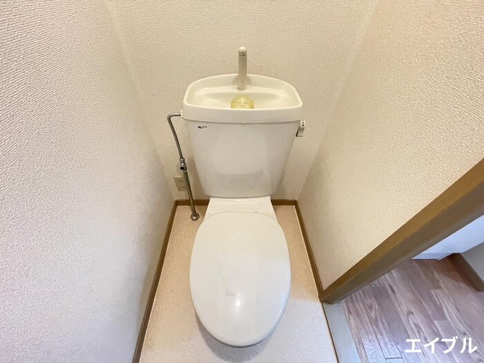 物件内観写真8　(トイレ)