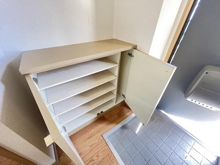 物件内観写真15　(靴箱)