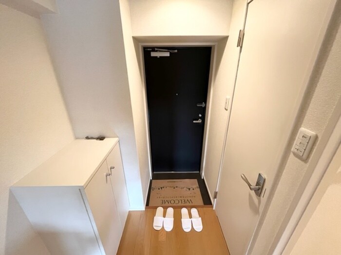 物件内観写真14　(玄関)