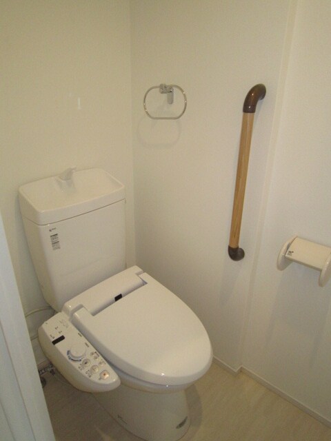 物件内観写真15　(トイレ)