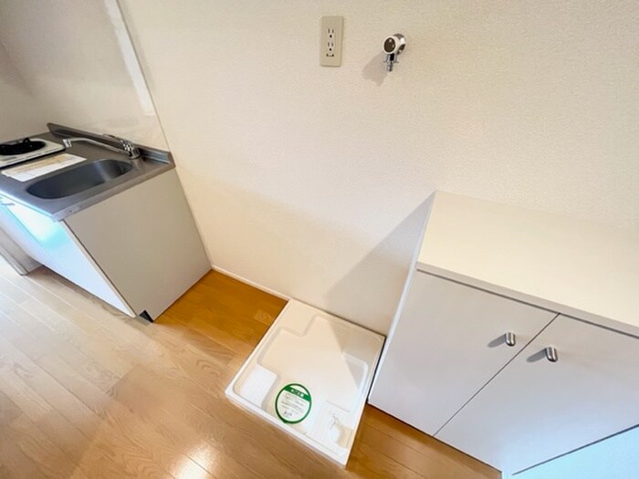 物件内観写真16　(洗濯機置場)