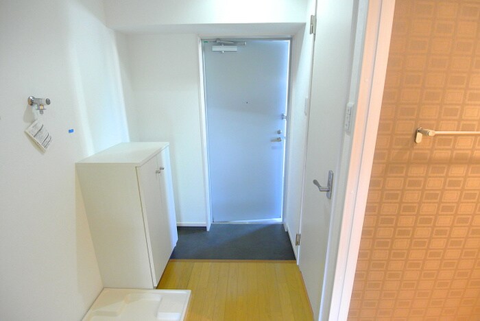物件内観写真18　(玄関)