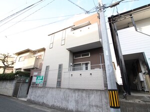 クレスト姪浜外観写真