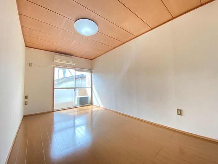 物件内観写真5　(居室)