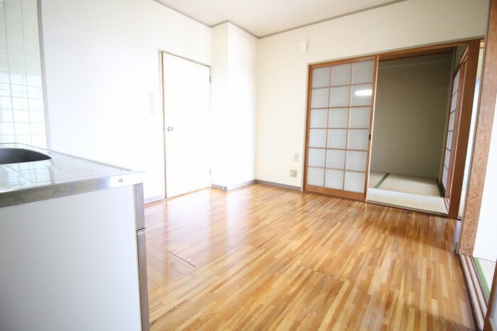 物件内観写真4　(居室)