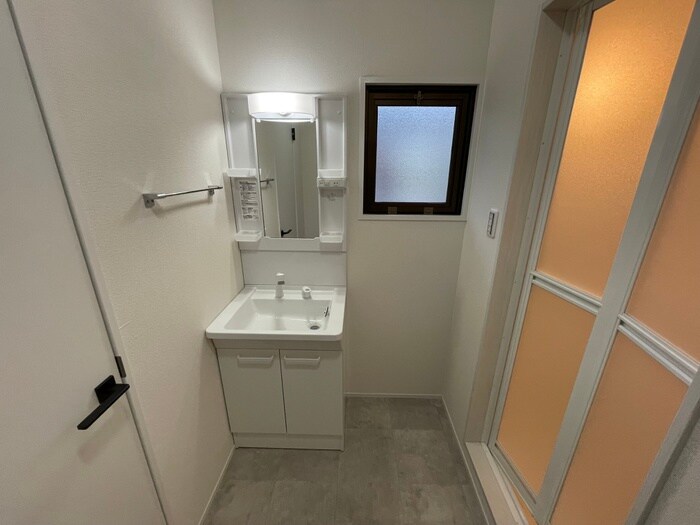 物件内観写真10　(洗面)