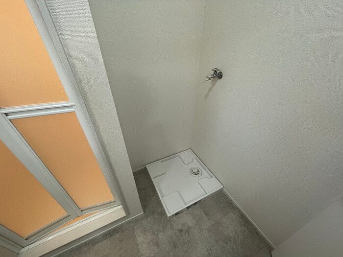 物件内観写真13　(洗濯機置場)