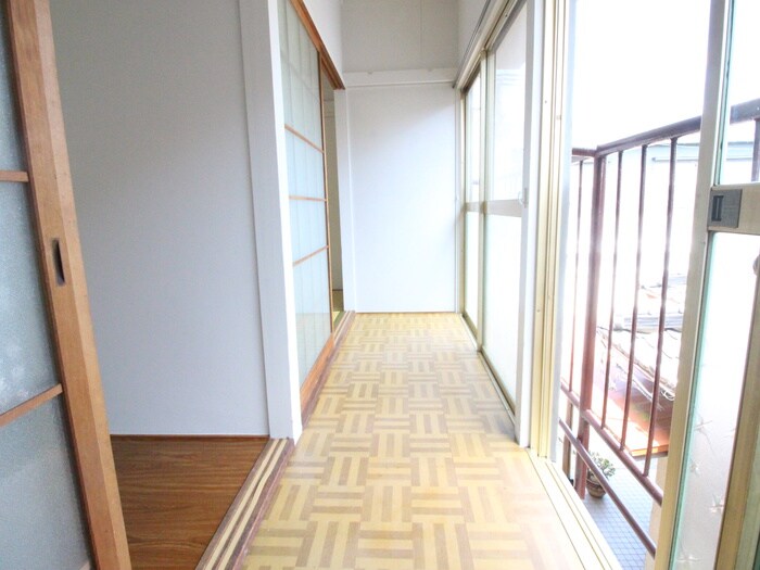 物件内観写真11　(廊下)