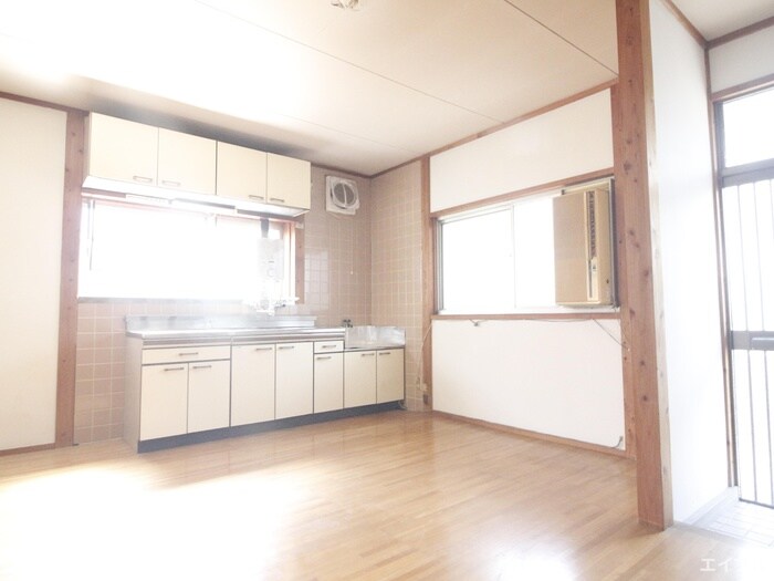 物件内観写真2　(居室)