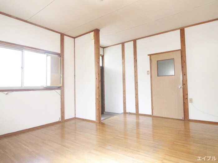 物件内観写真3　(居室)