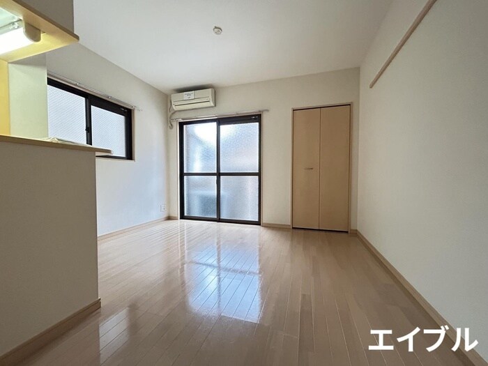 物件内観写真9　(居室)