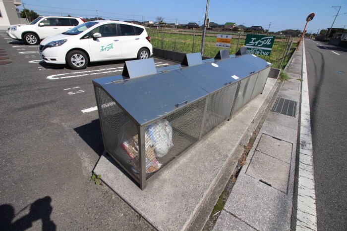 物件外観写真6　(建物設備)