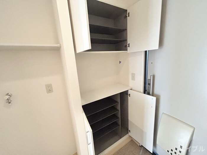 物件内観写真15　(靴箱)