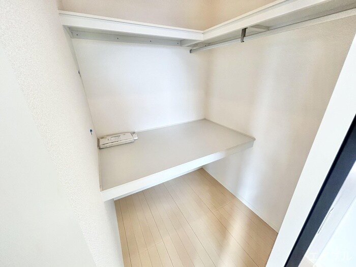 物件内観写真18　(収納)