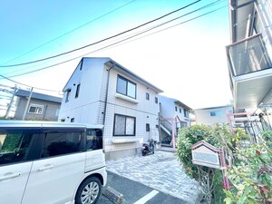 ヴィラ・フロ－ラＢ外観写真