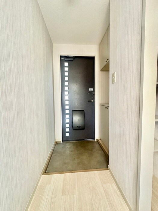 物件内観写真13　(玄関)
