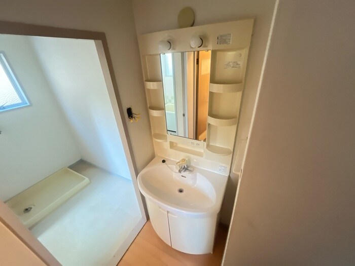 物件内観写真11　(洗面)