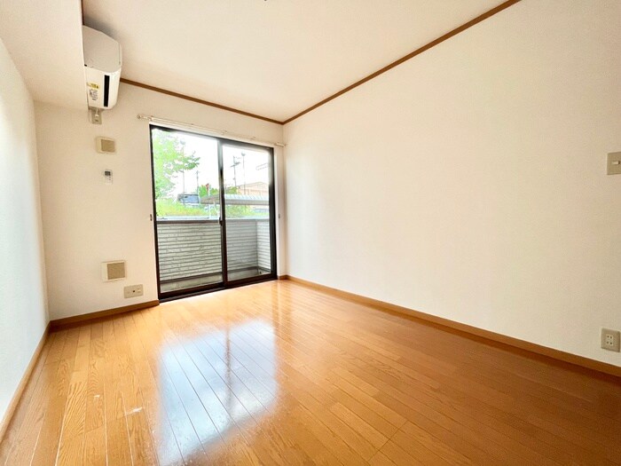 物件内観写真5　(居室)