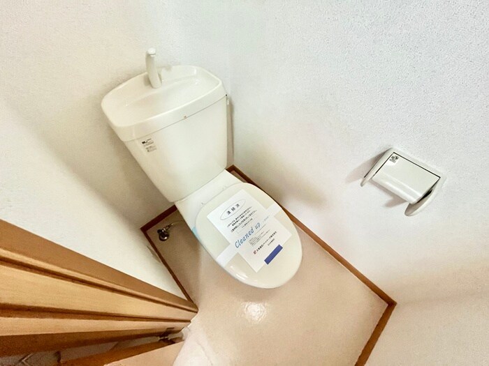 物件内観写真8　(トイレ)