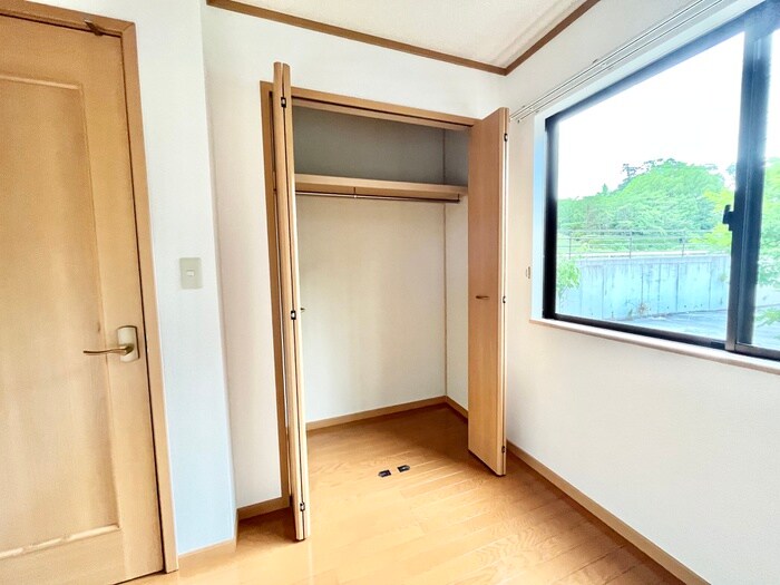 物件内観写真10　(収納)