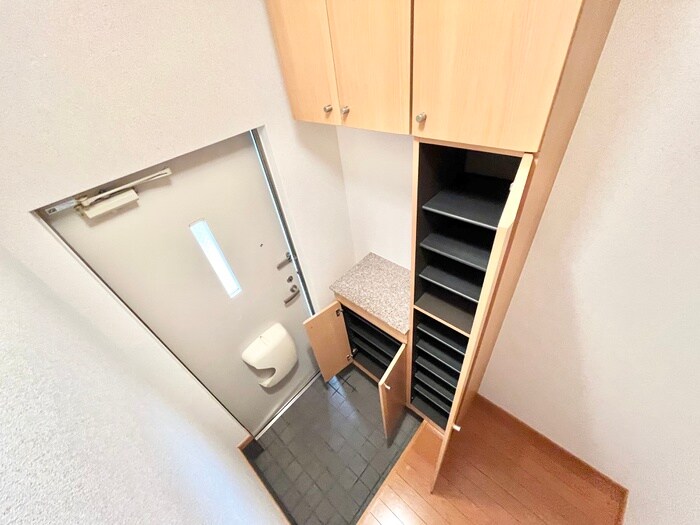 物件内観写真13　(靴箱)