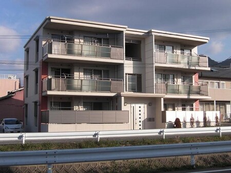 アプリーレ　オットー外観写真