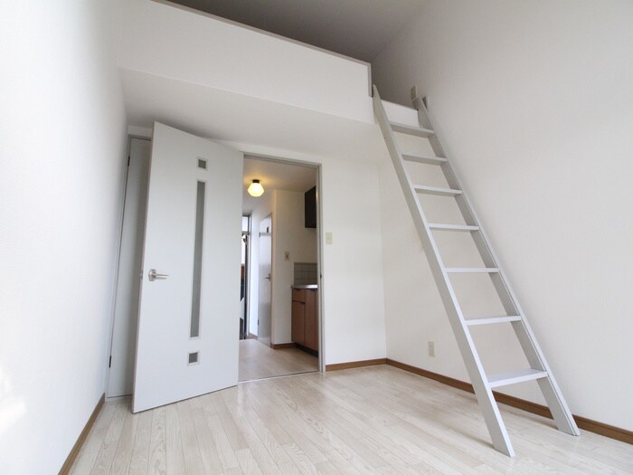 物件内観写真8　(居室)