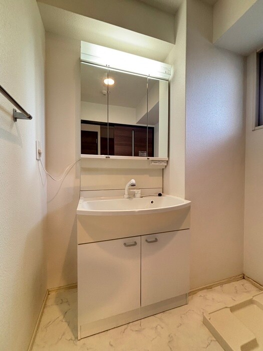 物件内観写真11　(洗面)