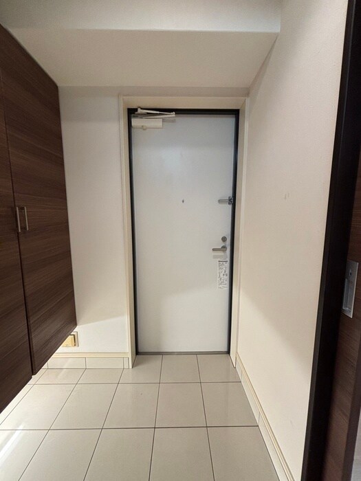 物件内観写真14　(玄関)
