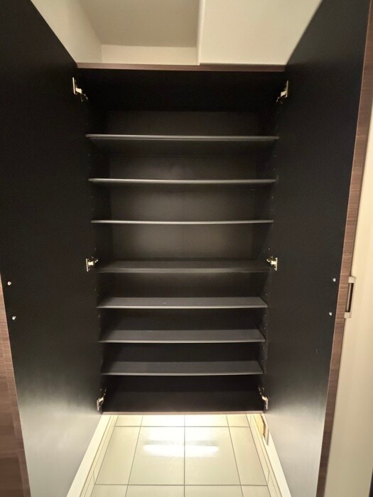 物件内観写真15　(靴箱)