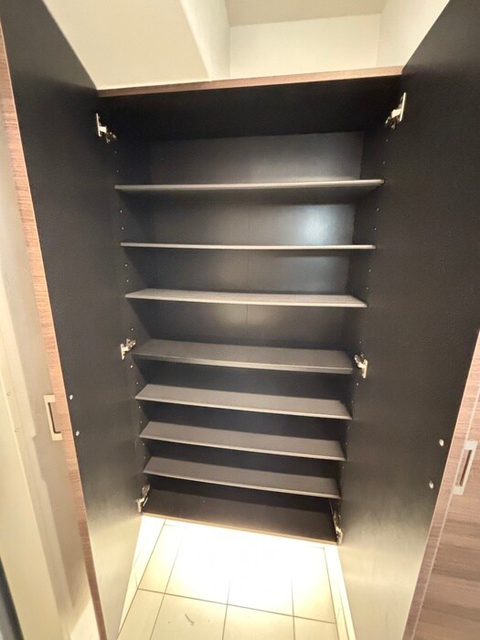 物件内観写真15　(靴箱)