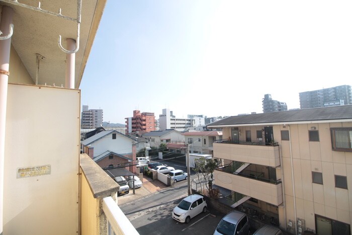 物件内観写真22　(室内からの展望)