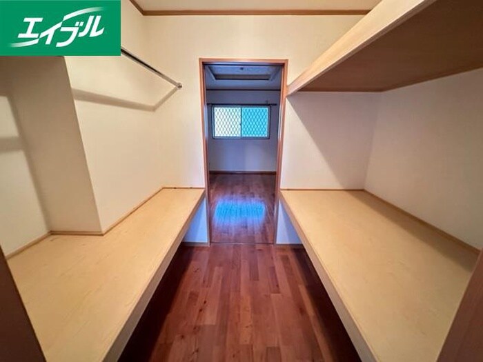 物件内観写真13　(収納)