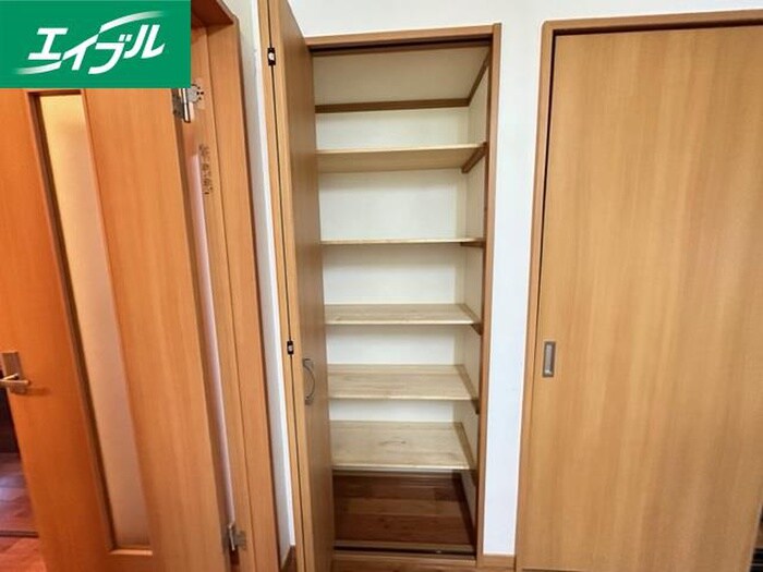 物件内観写真17　(収納)