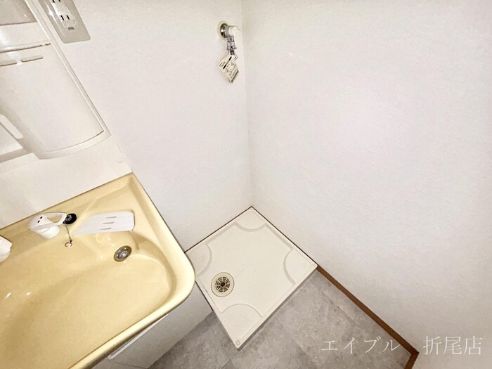 物件内観写真9　(洗濯機置場)