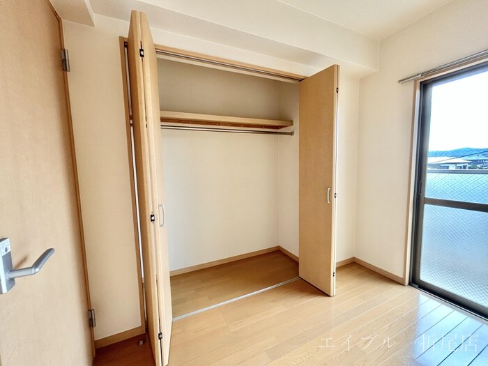 物件内観写真10　(収納)