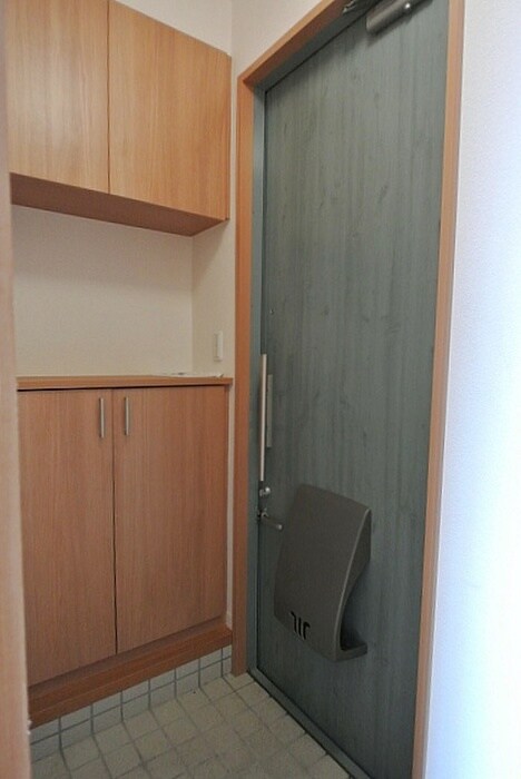 物件内観写真13　(玄関)
